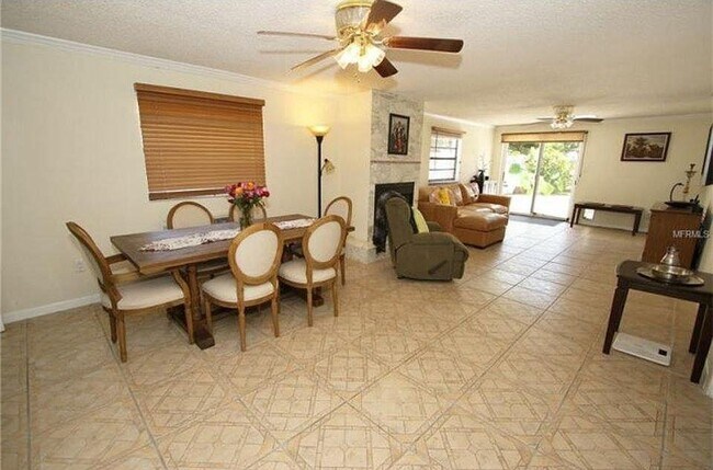 Foto del edificio - 3510 Shore Acres