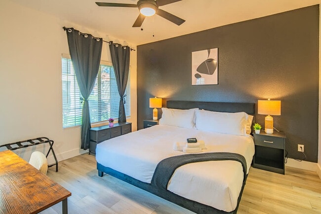 Foto del edificio - 7900 E Princess Dr