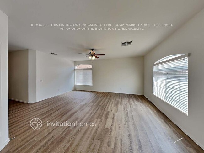 Building Photo - 15844 W Ventura St