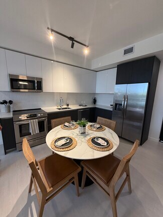 Building Photo - 2115 NW 206th St