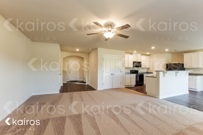 Foto del edificio - 207 Common Reed Dr