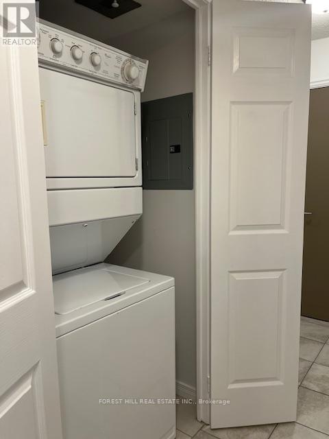 Photo du bâtiment - 925-2925 Bay St.