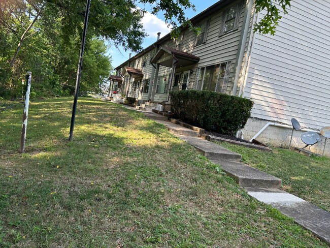 Foto del edificio - 4390 Darrow Rd