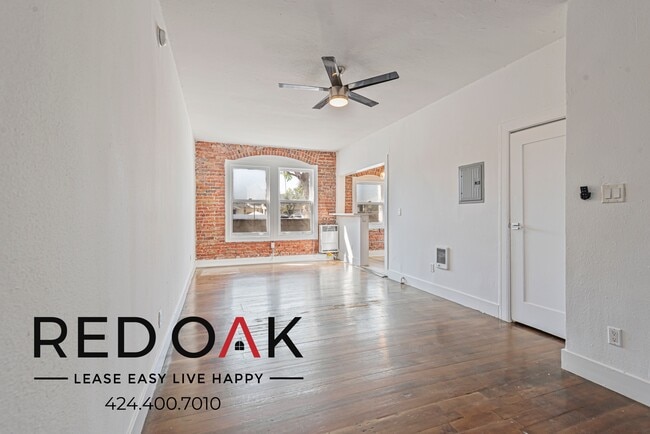 Building Photo - 5407 Sierra Vista Ave