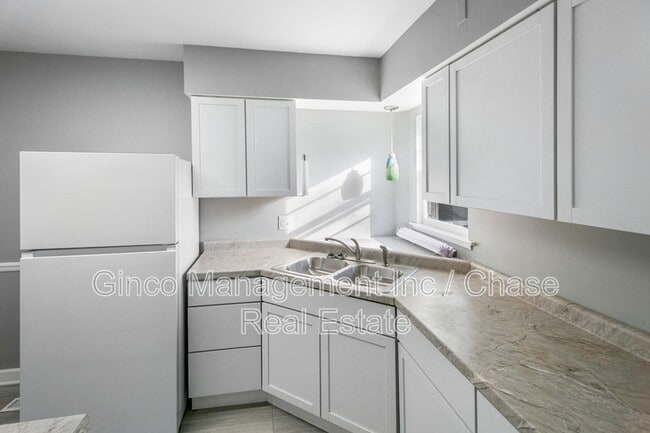 Foto del edificio - 522 W Lawn St