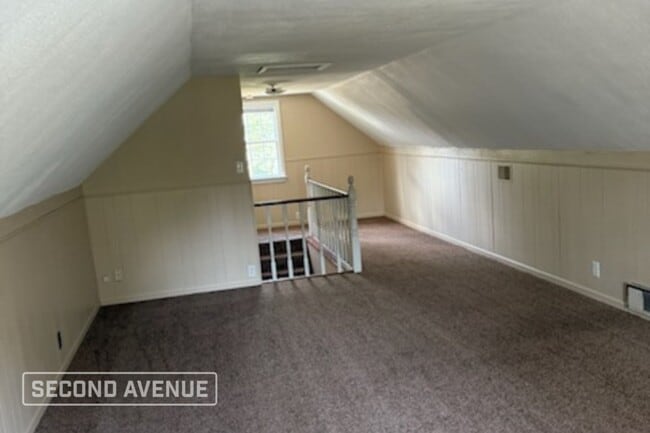 Building Photo - 1521 E Donald St