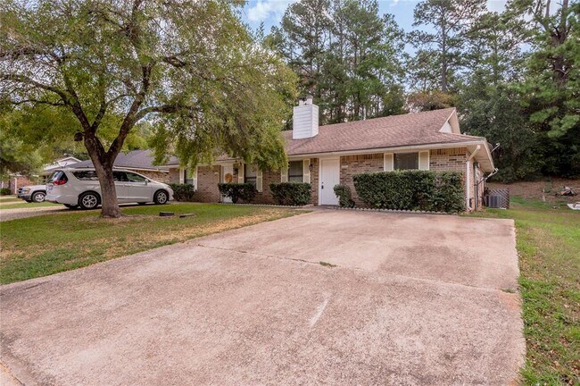 Foto del edificio - 3009 Manor Ln