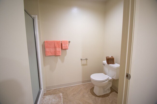 Interior Photo - Gold Coast Apartments *First Month Free*
