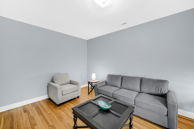 Building Photo - 6024 S Eberhart Ave