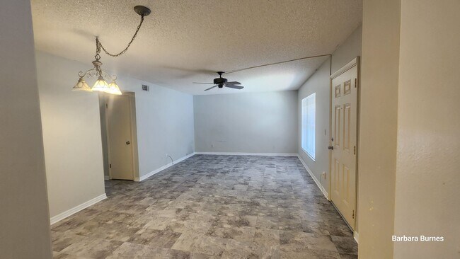 Foto del edificio - 2 bedroom 2 bath condo