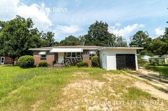 Building Photo - 2705 Bob O Link Dr