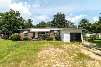 Building Photo - 2705 Bob O Link Dr