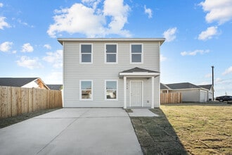 Building Photo - 910 Stricker Path