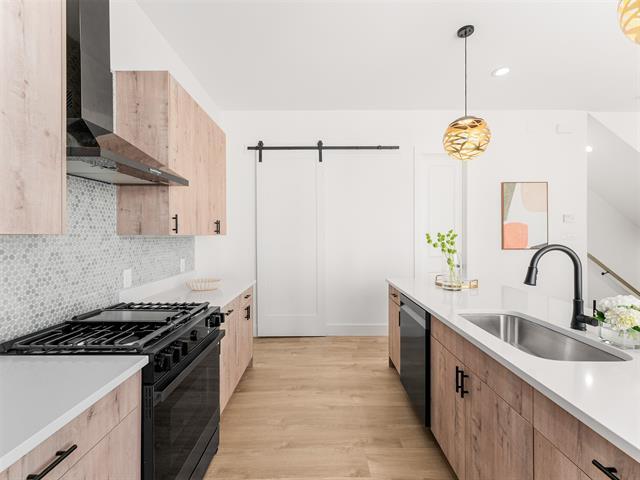 Foto del edificio - 2019 N Prairie Ave