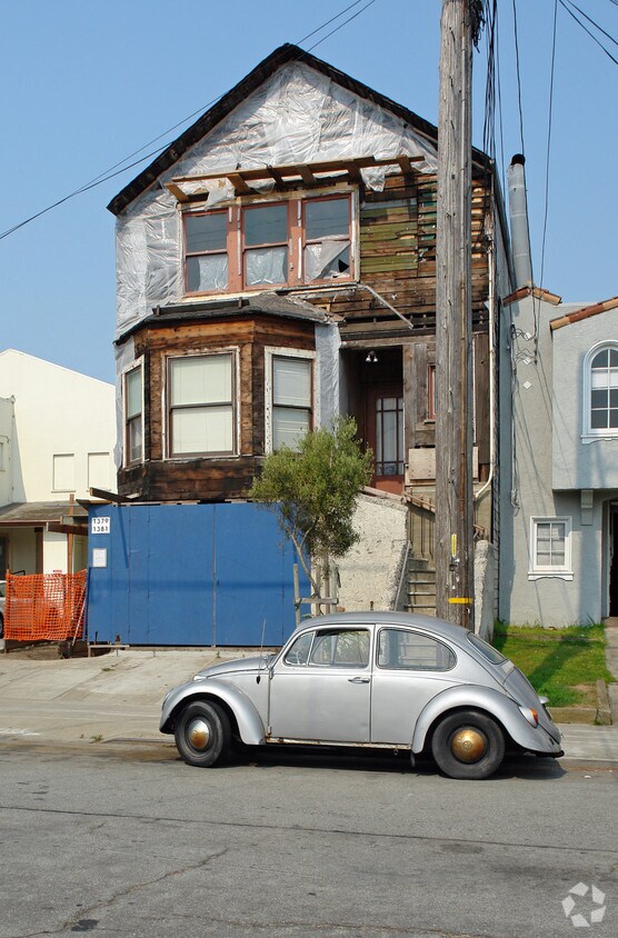 Primary Photo - 1379 43rd Ave