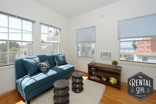 Foto del edificio - 26 Breeze Ave