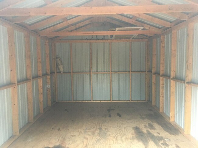 Foto del edificio - 3320 Riverview Dr