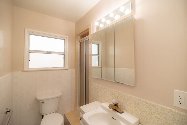 Foto del edificio - 122 Hastings St