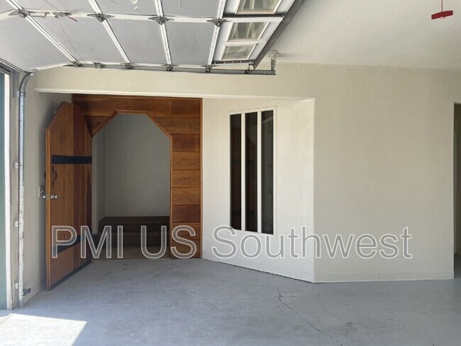 Foto del edificio - 210 Moser Ave