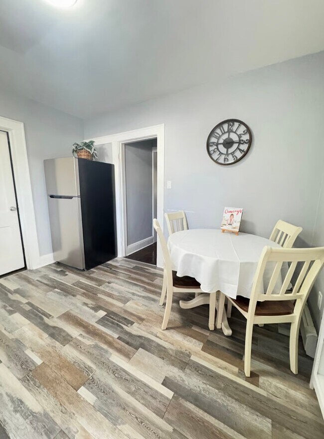 Foto del edificio - 828 Plainfield Ave