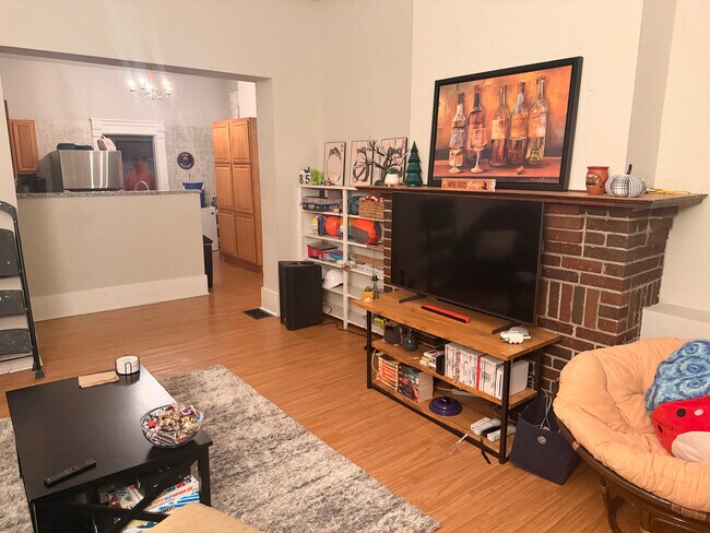 Foto del edificio - 178 W 8th Ave