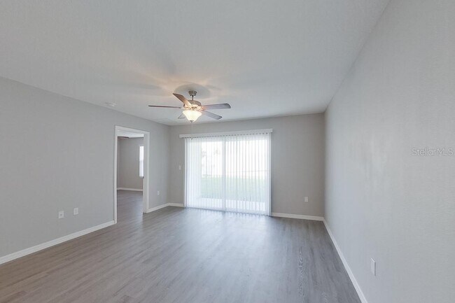 Building Photo - 8656 SW 44th Ct