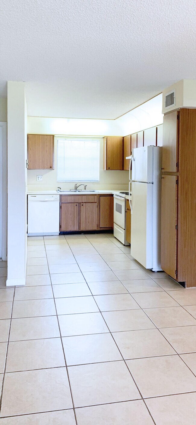 Foto del edificio - 321 Olivewood Pl