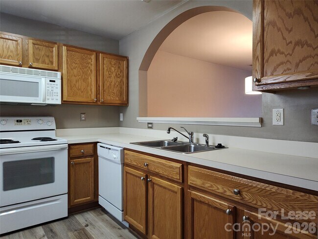Foto del edificio - 17664 Caldwell Track Dr