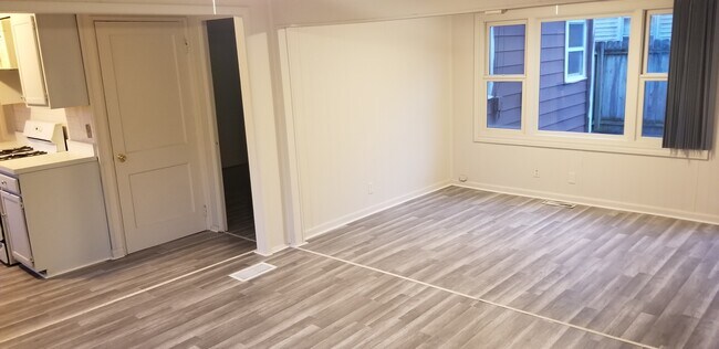 Foto del edificio - 2286 W Kessler Blvd N Dr