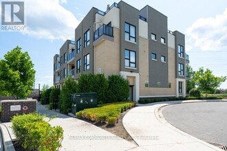 Building Photo - 515-515 Kingbird Grove