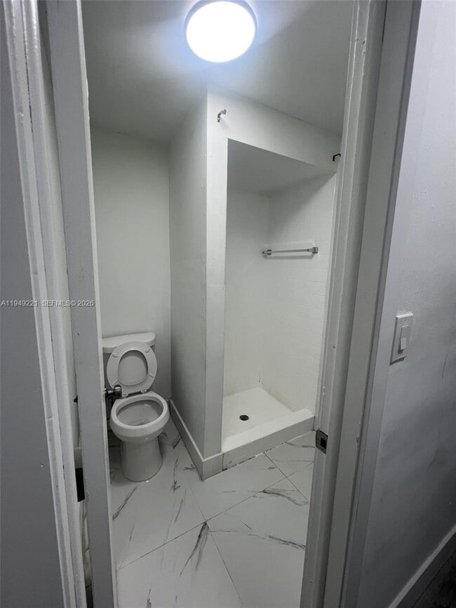 Foto del edificio - 1220 NW 180th Terrace