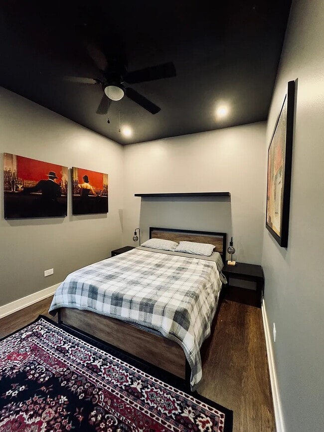 Building Photo - 1428 S Central Park Ave