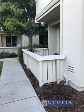 Building Photo - 168 Everson Dr