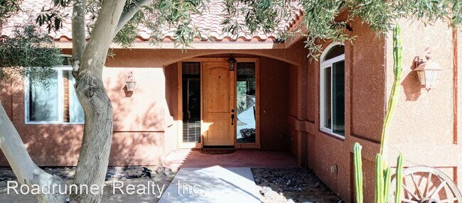 Building Photo - 3 br, 2 bath House - 61218 Sandalwood Trail