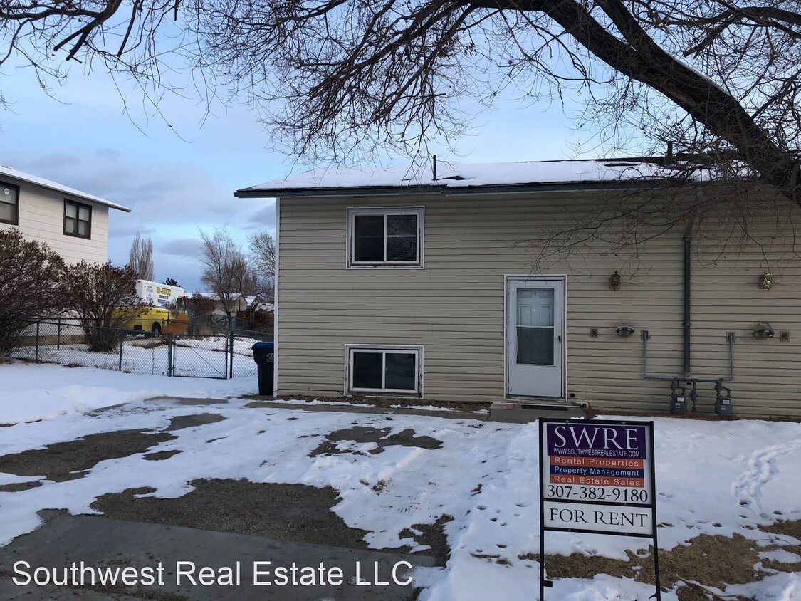 Primary Photo - 3 br, 1.5 bath House - 715 Windriver Apt. A