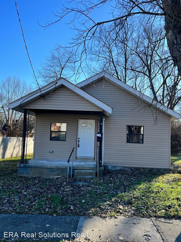 Primary Photo - 2 br, 1 bath House - 955 Steffens Ave.