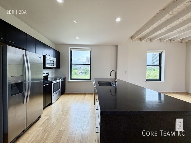 Foto del edificio - 217 W Pershing Rd