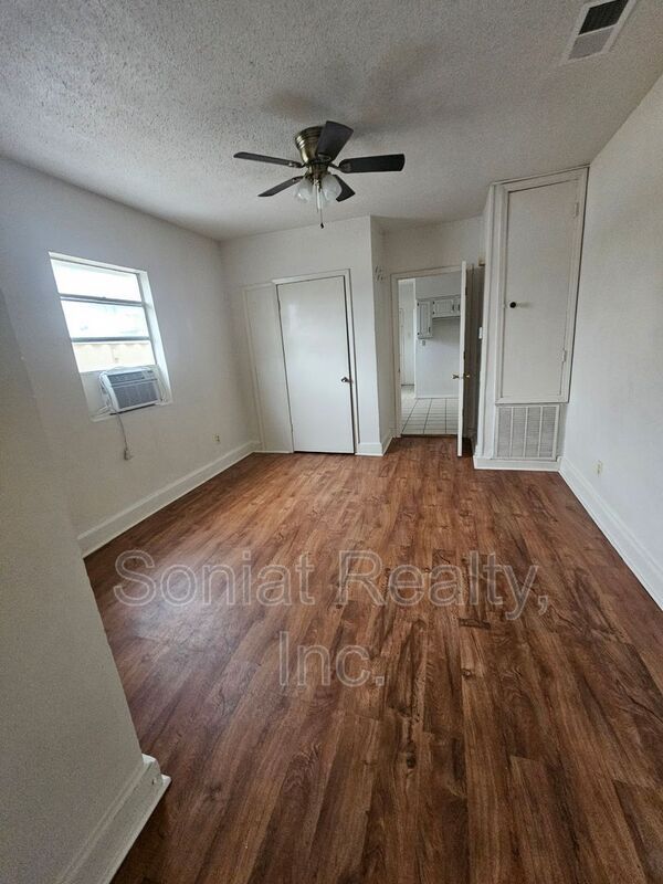 Foto del edificio - 2150 Hope St