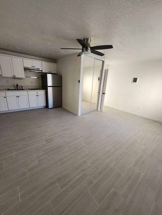 Foto del edificio - Renovated NORMAL HEIGHTS STUDIO FOR RENT-Its a BEAUTY