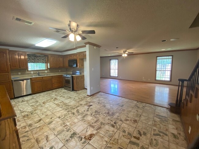 Foto del edificio - 3400 Spurlock Rd