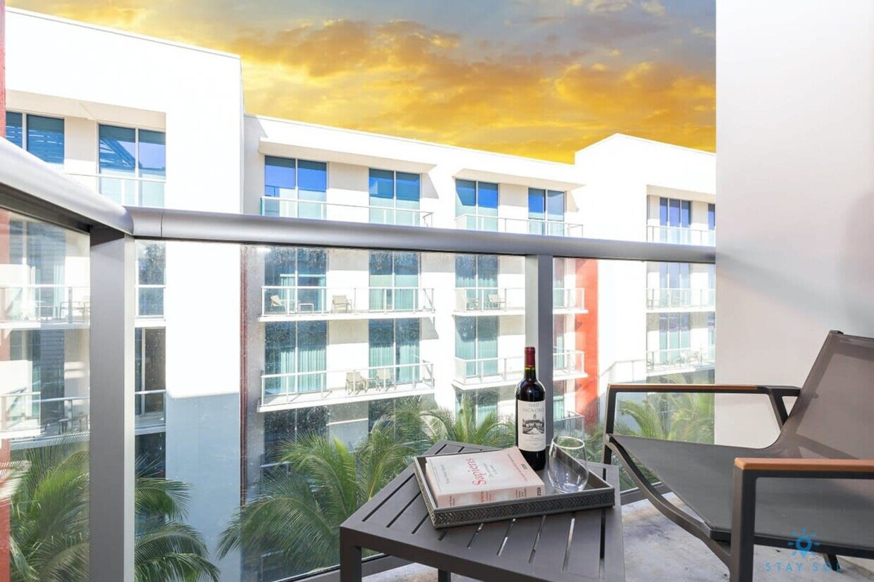 Primary Photo - 777 N Ocean Dr