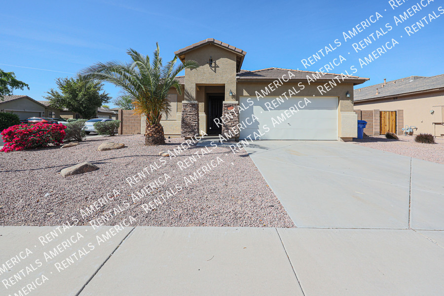 Foto principal - 4 Bedroom home in Laveen