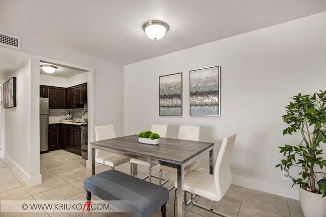 Foto del edificio - GROVE RESIDENCES