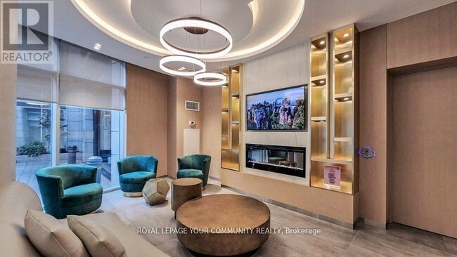 Building Photo - 21 Carlton St.