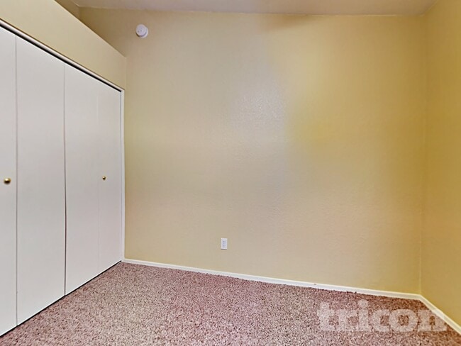 Foto del edificio - 515 E Rockwood Dr