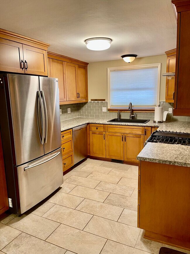 Foto del edificio - Impressive 3 bed, 2 bath home on cul-de-sa...