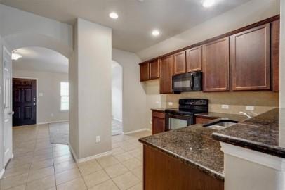 Foto del edificio - 1304 Honeywood Ln