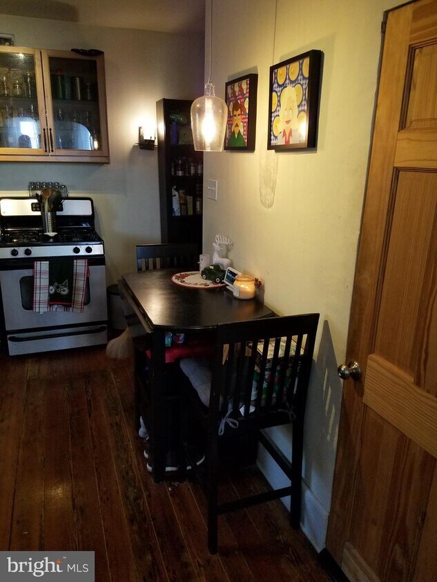 Foto principal - 431 E Flora St