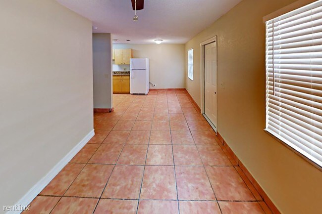 Building Photo - 1508 Barton Rd