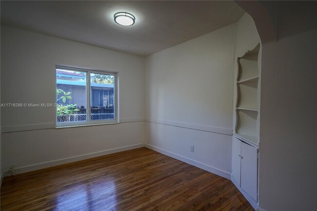 Building Photo - 1520 SW 22nd Terrace